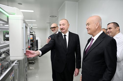 Prezident dərman istehsalı müəssisəsinin açılışında - FOTOLAR