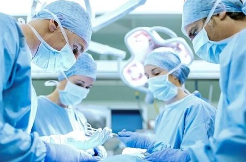 Qanunsuz plastik əməliyyat edən iki həkim cəzalandırıldı