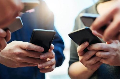 Erkən yaşda smartfon istifadəsi qidalanma pozuntuları riskini artırır