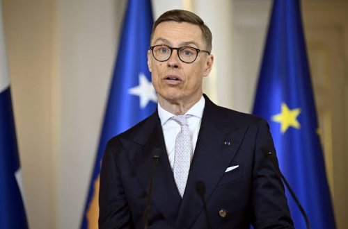 Finlandiya prezidentindən uğursuz zarafat: İspaniya kralı qarşısında çətin vəziyyətdə qaldı