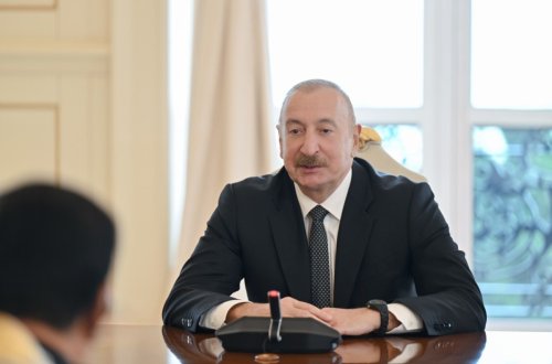 İlham Əliyev: Bizi Laosla mina problemi də birləşdirir