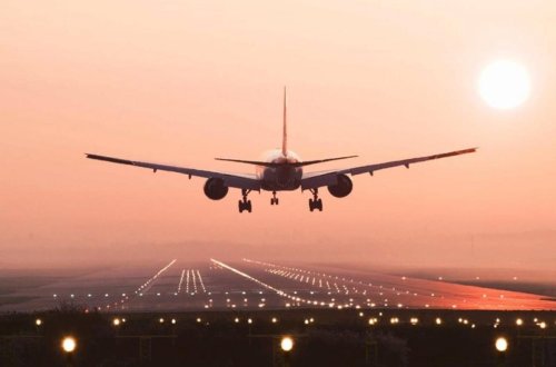 Moskvaya kütləvi dron hücumu olub, Türkiyədən uçan 10 təyyarə istiqamətini dəyişib
