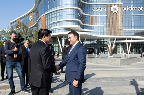 Laosun Prezidenti  “ASAN xidmət”də