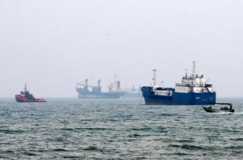 ABŞ Oman körfəzində İranla əlaqəli qayığa zərbə endirdi