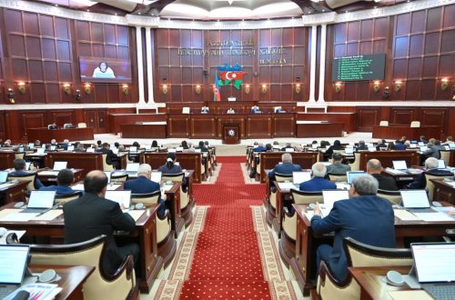 Milli Məclis Prezident İlham Əliyev və Birinci vitse-prezident Mehriban Əliyevaya təbrik məktubu ünvanlayıb