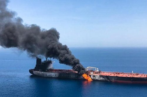 SEPAH: Hörmüz boğazından keçməyə çalışan supertanker minaya düşüb