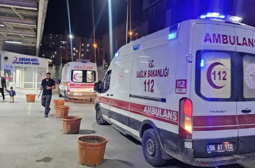 Türkiyədə dönərdən 88 nəfər zəhərləndi - 77-si şagirddir