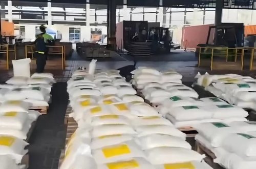 Kolumbiyada qəhvəyi şəkər tozuna qarışdırılmış 7,6 ton kokain ələ keçirildi