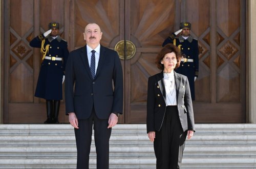 Şimali Makedoniya prezidenti İlham Əliyevə zəng etdi