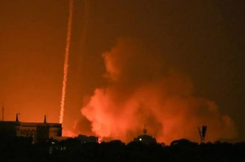 Zelenski: Rusiya Ukraynaya 21 ballistik raket atıb, 2 nəfər ölüb