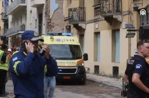 Afinada çantada olan qurğu partladı: 4 yaralı