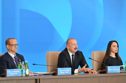 Prezident İlham Əliyev: Müstəqil ölkəyə necə yaşamaq, nəyi etmək, nəyi etməmək barədə dərslər verilməli deyil