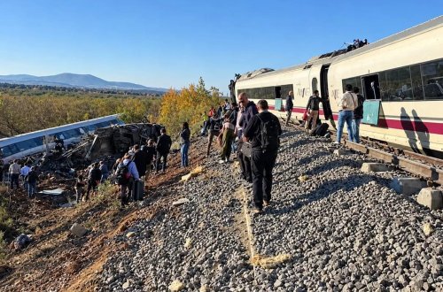 İspaniyada qatar qəzasında ölənlərin sayı 68-ə çatıb