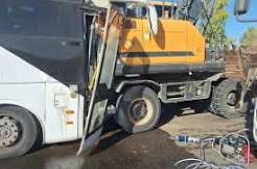 İsraildə tələbələri daşıyan avtobus traktorla toqquşub: 1 nəfər ölüb, 22 yaralı var