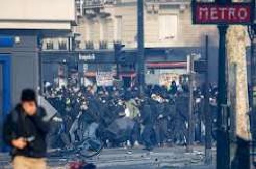 Parisdə etiraz aksiyaları ilə əlaqədar 40-dan çox metro stansiyası bağlanacaq